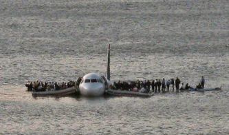 险 客机北美坠毁 机上25人全部生还 深扒飞机失事史 原来有介么多不可思议的奇迹