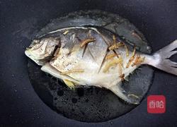 红烧银鲳鱼的做法