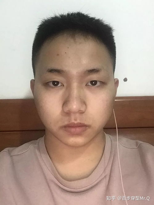 发际线很高的男人适合什么样的发型 