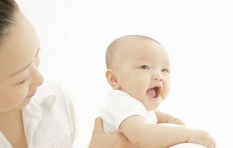 六个月婴儿护理 宝宝六个月有什么注意事项呢家长要如何护理宝宝呢