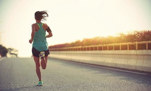 男性坚持慢跑会给身体带来什么益处 每天跑三公里,变化让你意外