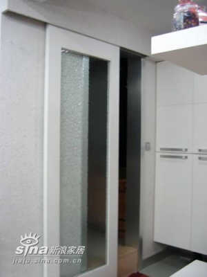 上海闵行衣柜移门维修 厨房 卫生间木门吊轮坏了更换