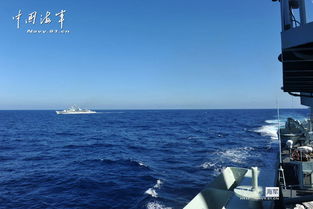 2艘中国战舰在黄岩岛附近开展训练巡逻 