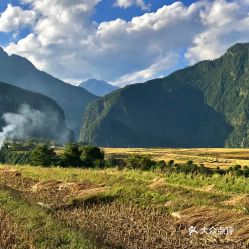 贡山独龙族怒族景点(贡山县免费停车场)