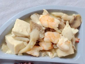 鲜虾蘑菇烩豆腐的做法 鲜虾蘑菇烩豆腐怎么做 柚子小吃货的菜谱 