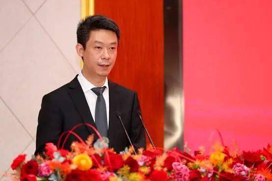 重庆金科股份换届新班子亮相, 80 后占多数