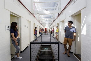 澳老监狱改成青年旅馆 游客体验 牢房 过夜