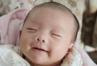 为什么宝宝睡着后会笑,是在做梦吗 3个原因你要清楚