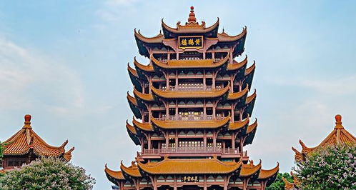 黄鹤楼位于哪里,黄鹤楼：江南三大名楼之一的黄鹤楼，武汉的标志性建筑