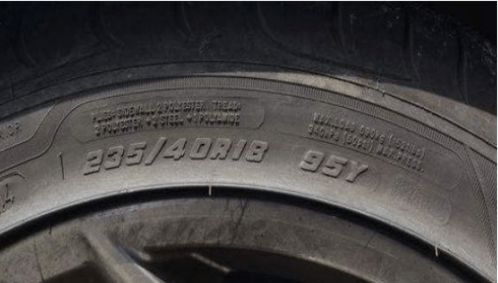 车能开多快 看轮胎上的这个字母,答案一眼便知,看看你的是多少
