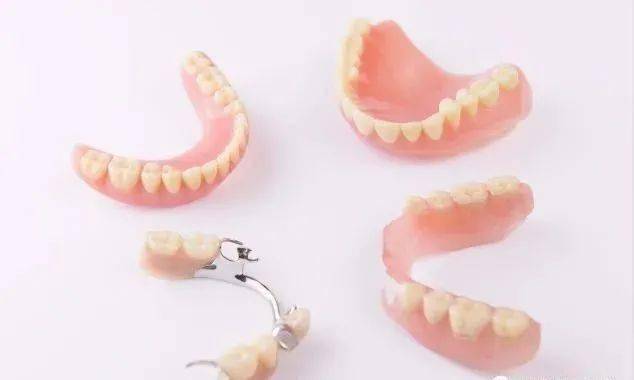 大牙只剩牙根可以不管它吗(大牙只剩牙根可以不管它吗图片)