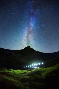 疑似银河落九天 镜头下的璀璨星空照片 