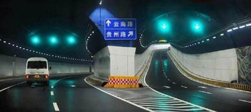 青岛胶州湾海底隧道可以骑摩托车吗 