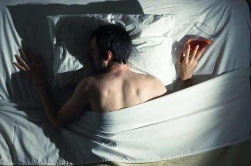 听说,男性睡姿会影响性能力...
