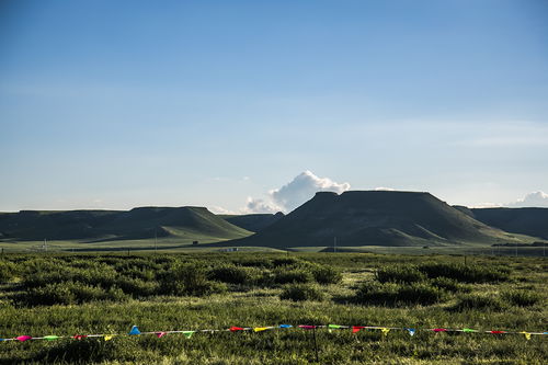 自驾内蒙草原,不可错过的4座 奇山 ,亿万年地质奇观令人惊叹