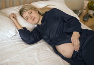 原创怀孕后，孕妈晚上睡觉时，若常出现这3种“症状”，尽量别忽视了