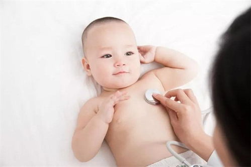 宝宝抓耳朵不一定是中耳炎,还有可能是这6种原因 