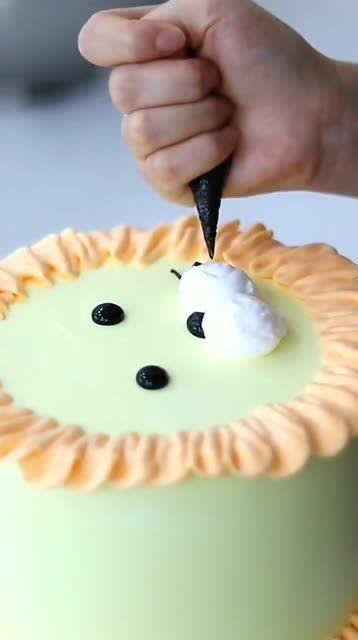 狮子座专属生日蛋糕,简单的样式却特别可爱,我好想要一个啊 