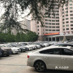 西安雁塔区哪里免费停车(空军总医院周围免费停车场)