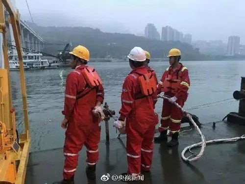 热点关注 坠江公交最后20秒视频曝光,已发现9名遇难者,专业人士解析深潜救援难度