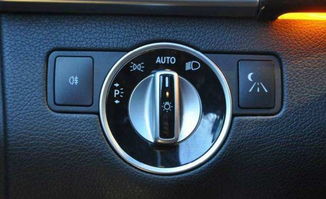 开车时千万别碰这7个按钮,不懂车的新手随时有危险