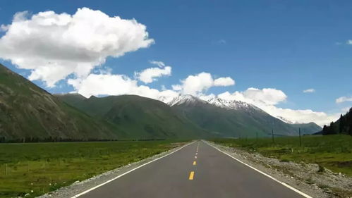 要是没走过这8条风景壮丽的公路,去新疆自驾游都是瞎跑