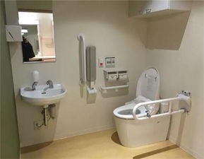 卫生间老人用扶手有哪些材质 卫生间怎么装修