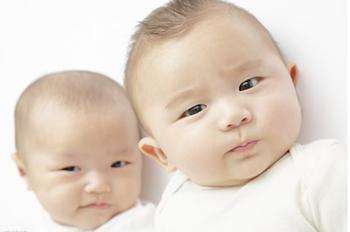 李姓女双胞胎起名推荐,李姓男双胞胎起名大全 2015羊年小孩起名字大全,宝宝小名