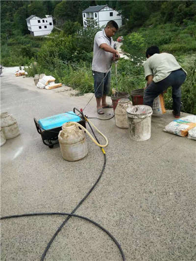 有没有有效的水泥混凝土地面起砂起灰的预防和修补措施