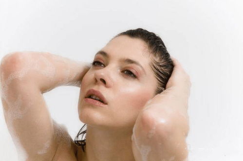 洗澡搓出来的 泥 是什么 可能是身体发出的信号,切不可忽视