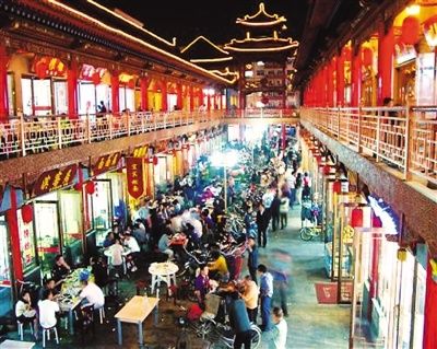 中国充满诱惑的小吃街之上海城隍庙 