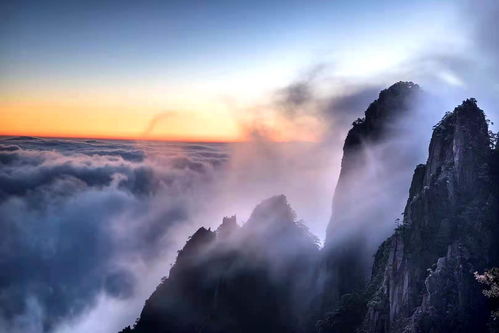 黄山迎来摄影狂潮 雾凇频出 云雾缭绕 雪景雪松更是为黄山锦上添花