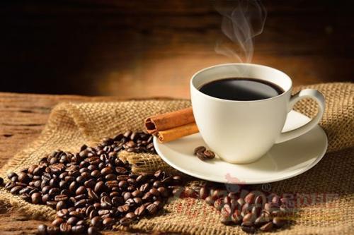 众所周知咖啡很提神，为什么有的人喝咖啡反而会越困(为什么有的人喝完咖啡会更困)
