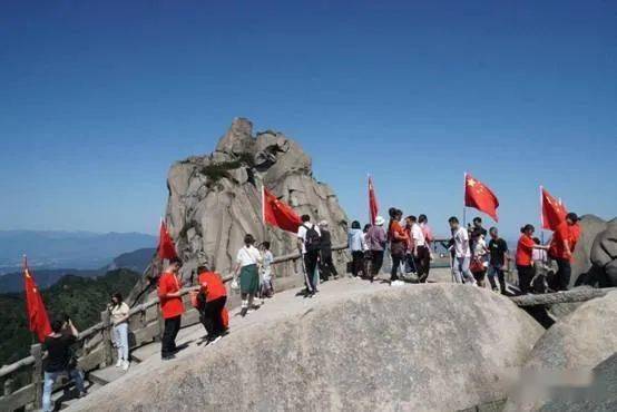 国庆假期第一天 天柱山风景区接待游客1.22万人次