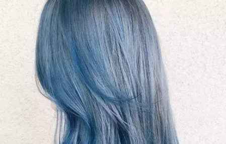 蓝色头发直接上棕色能上去吗 蓝色头发怎么改成棕色