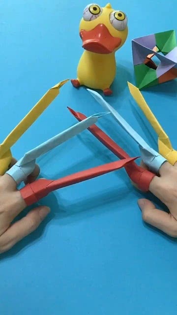 非常帅气的金刚狼爪子玩具,做法简单,60秒就学会了上 手工折纸 