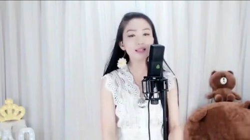 爱唱歌的美女演唱 我的梦 , 声音带有点沙哑却很有磁性, 好听 