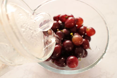 洗葡萄,别只会用盐水,多加2样,洗的干净,连葡萄皮都能吃