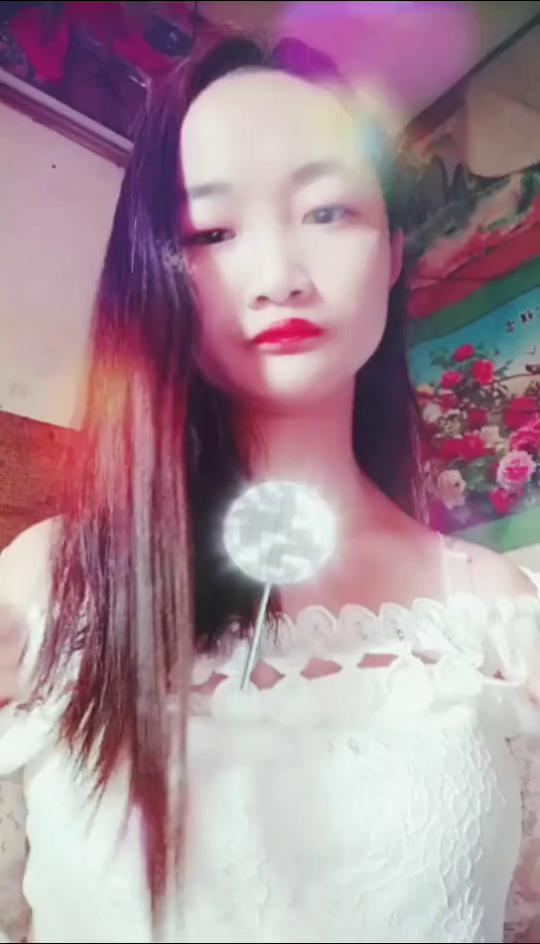 长发美女的手势舞跳的怎么样 