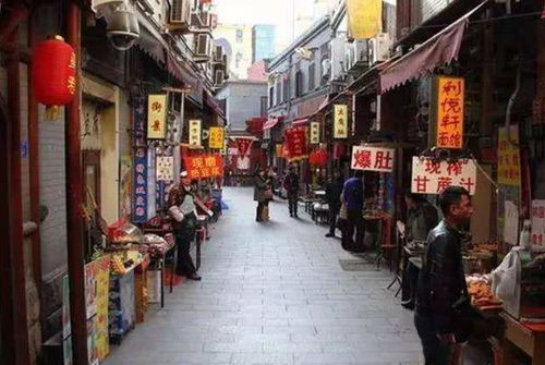 青岛备受瞩目的小吃街,人气胜过夫子庙,每到假期就人流如织