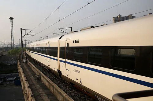 太好了 武汉首趟始发省外列车开往广西,航线航班也恢复了