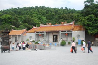 想知道 深圳市 深圳的哪个凤凰山可以让游客烧香 在哪 