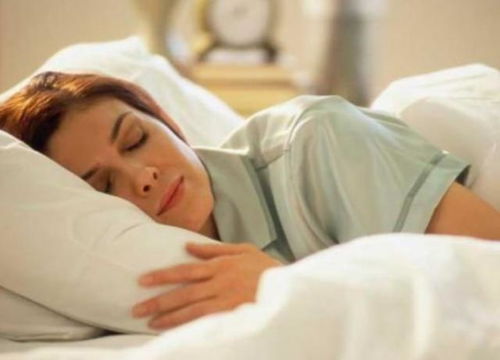 你是怎么睡觉的 头的朝向有讲究可不是迷信,有科学依据助睡眠