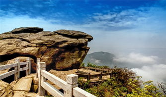 国庆假期 湘西张家界 芙蓉镇 走进凤凰古城 南岳衡山 领略魅力长沙岳阳8日游