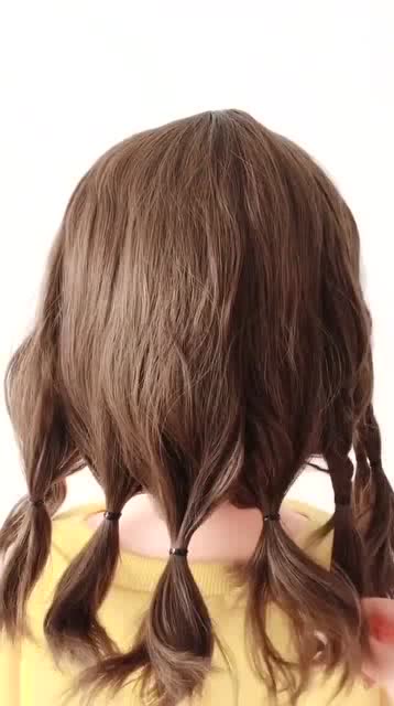 发量少怎么扎头发才好看,这个小技巧你学会了吗 