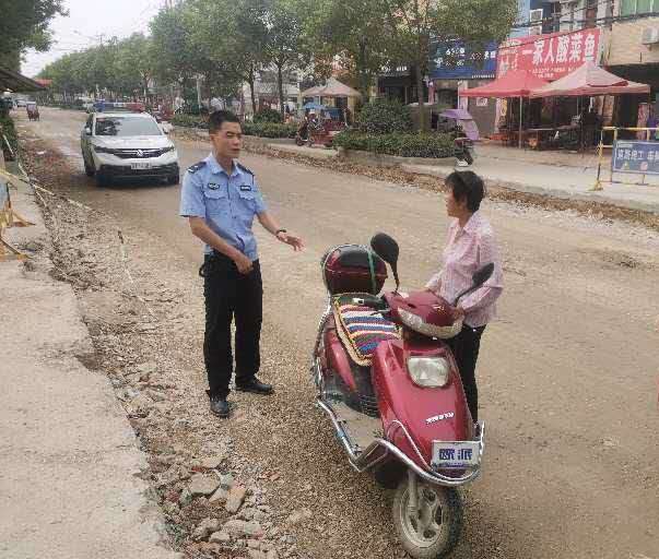 老人误丢电动车 枣阳民警速找回