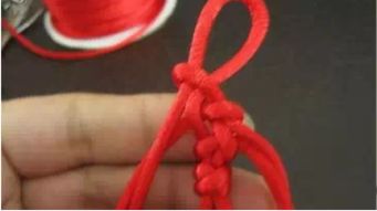 用一条红绳怎么编织手链 