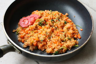 西红柿米饭一起蒸，健康美味新高度