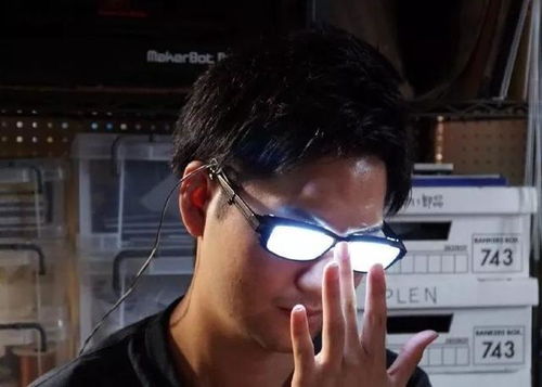 日本网友DIY COS神器 发光的眼睛,自带炫酷特效