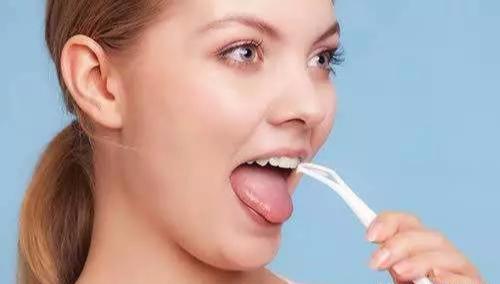 经常刮舌苔对身体有什么好处(经常刮舌苔的好处)